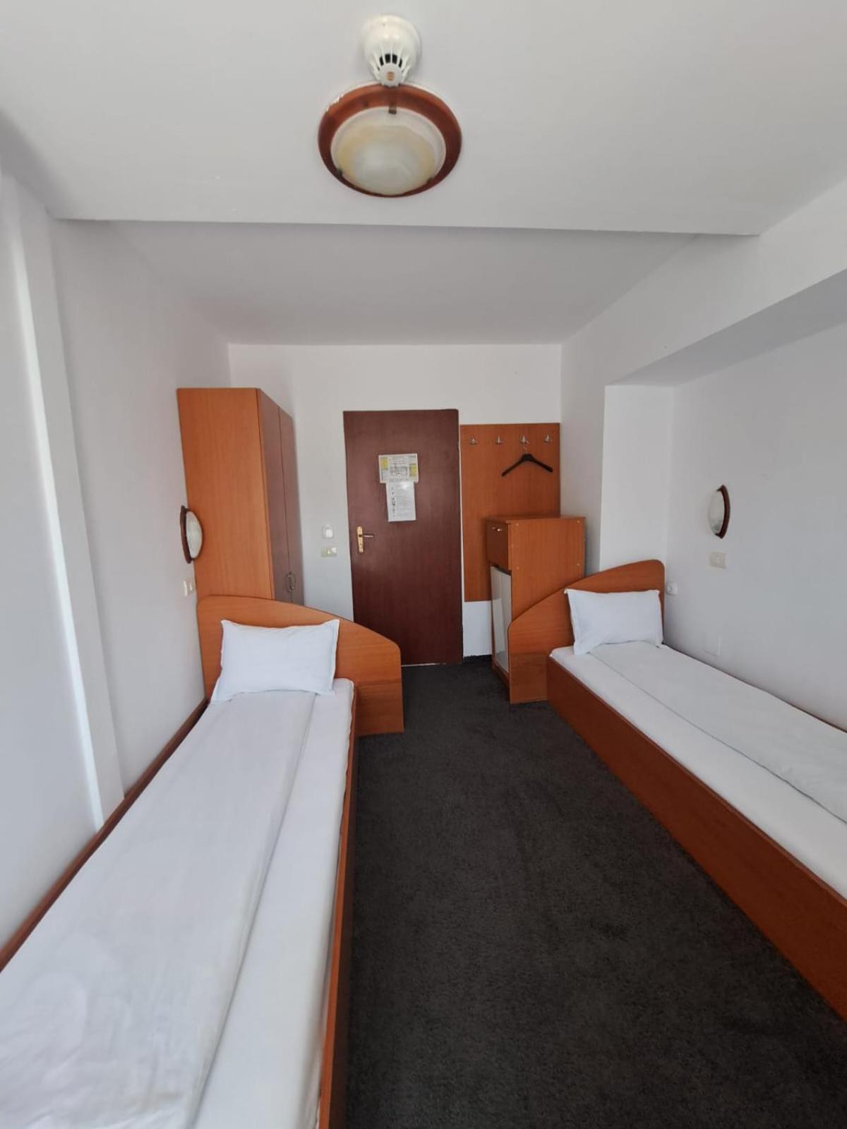 Hotel Pescarus Port Bicaz Bagian luar foto