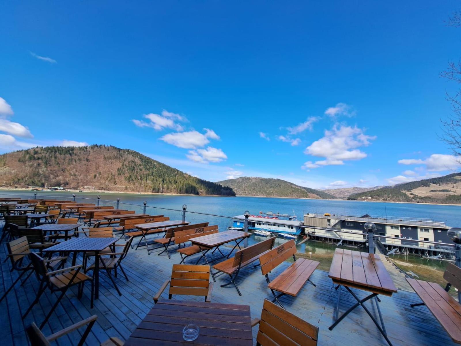 Hotel Pescarus Port Bicaz Bagian luar foto