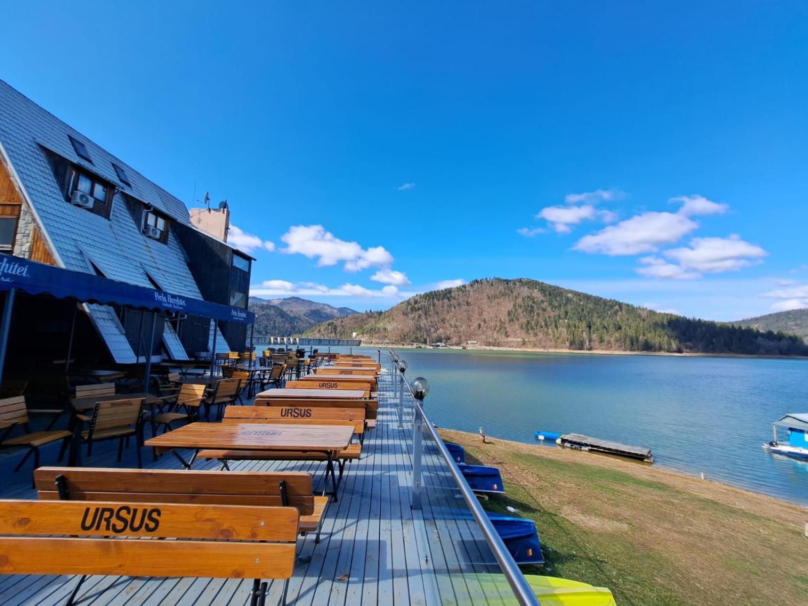 Hotel Pescarus Port Bicaz Bagian luar foto