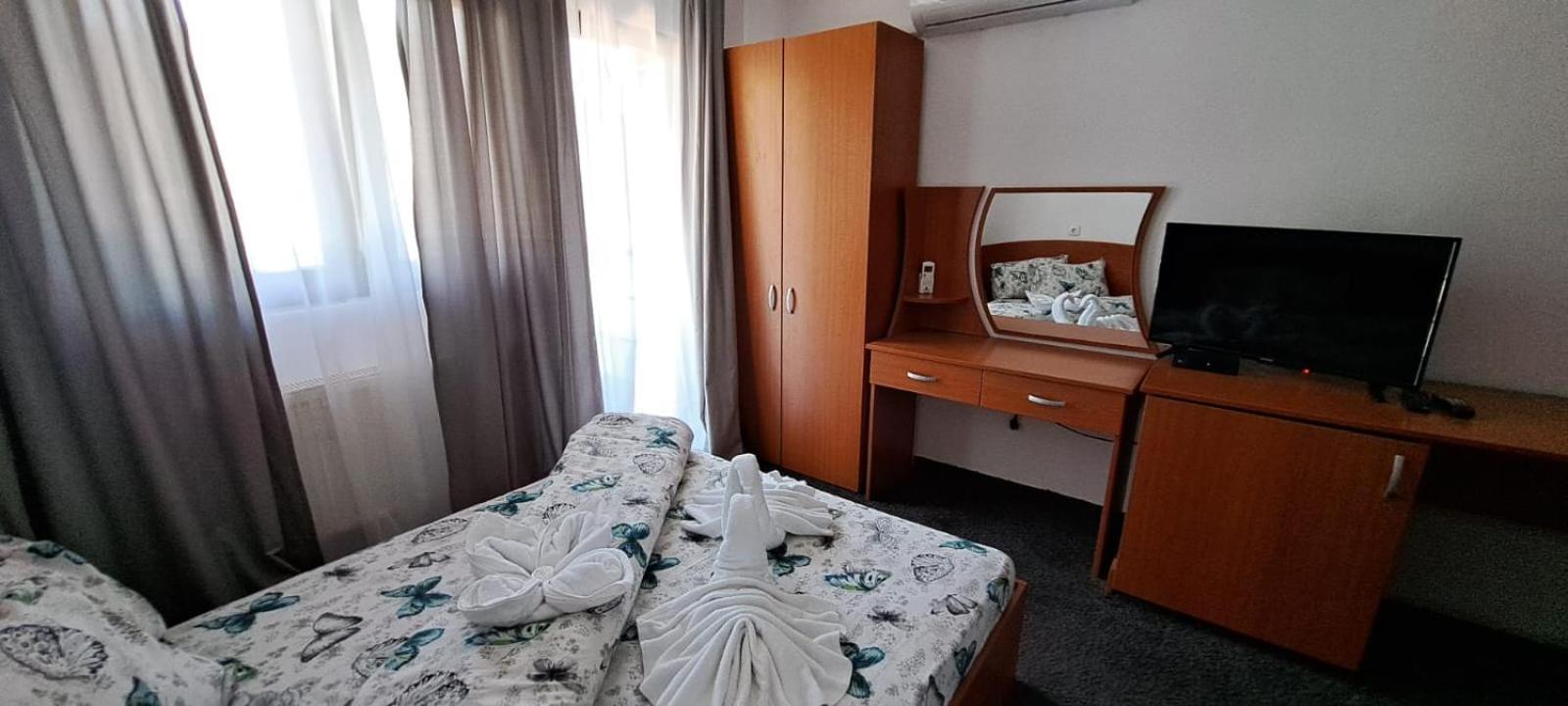 Hotel Pescarus Port Bicaz Bagian luar foto