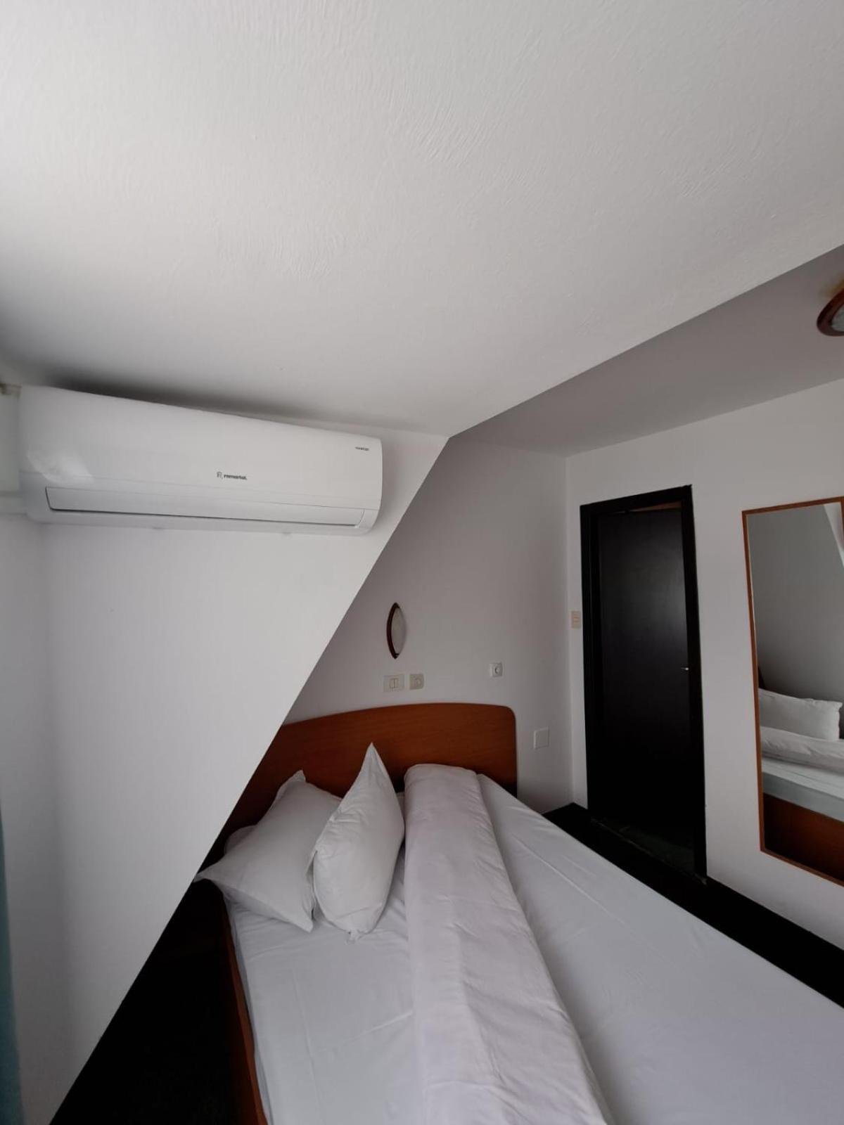 Hotel Pescarus Port Bicaz Bagian luar foto