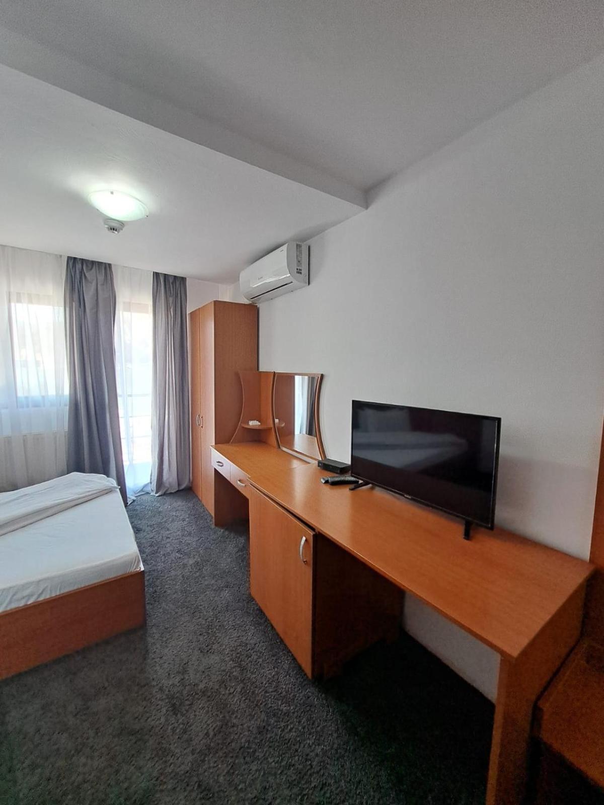 Hotel Pescarus Port Bicaz Bagian luar foto